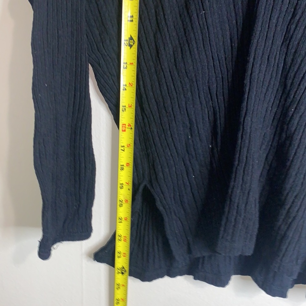 🪿Free People Beach Black Ribbed Button Top! - Picture 6 of 7